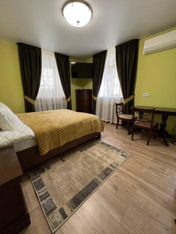 Spadok Hotel Kamianets-Podilskyi Ngoại thất bức ảnh